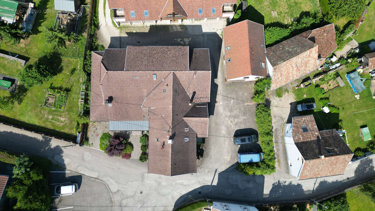 Commerce à BREITENBACH-HAUT-RHIN