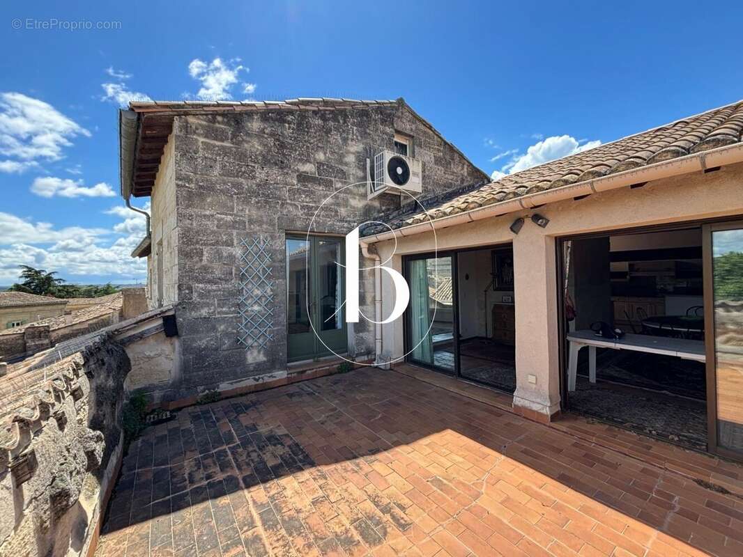 Appartement à UZES