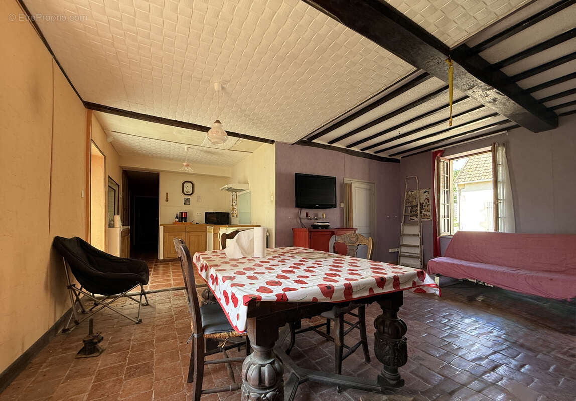 Maison à LA CELLE-SUR-NIEVRE