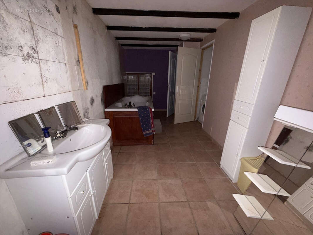 Maison à LA CELLE-SUR-NIEVRE