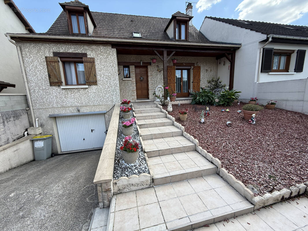 Maison à TREMBLAY-EN-FRANCE