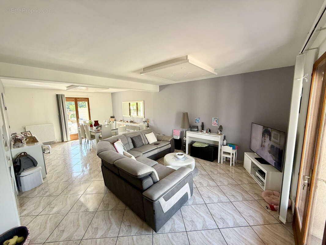 Maison à TREMBLAY-EN-FRANCE