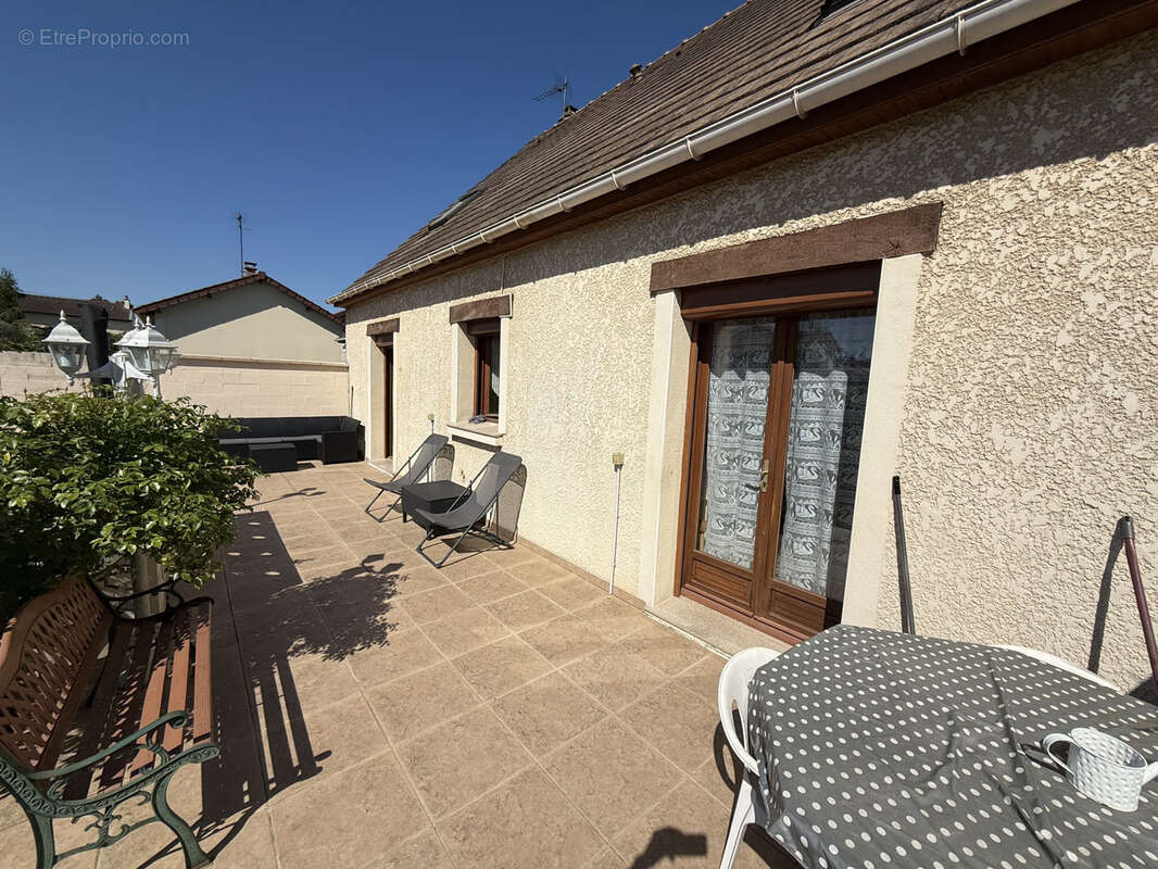 Maison à TREMBLAY-EN-FRANCE