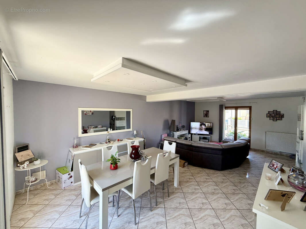 Maison à TREMBLAY-EN-FRANCE