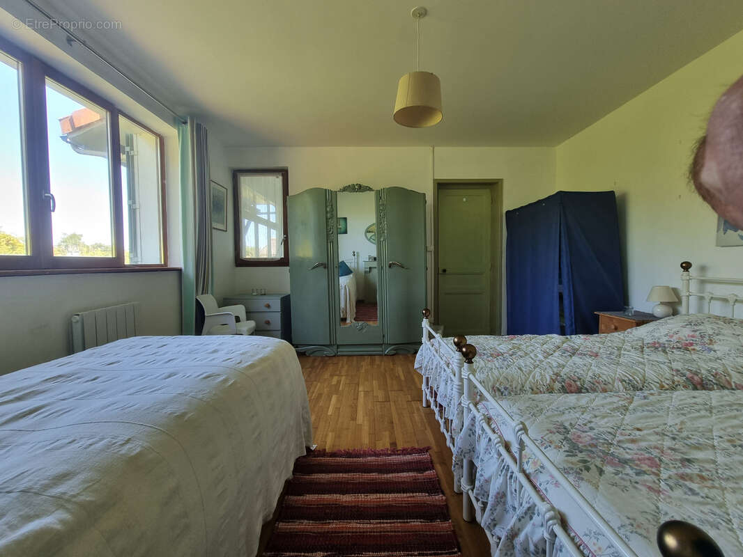 Maison à LES FORGES