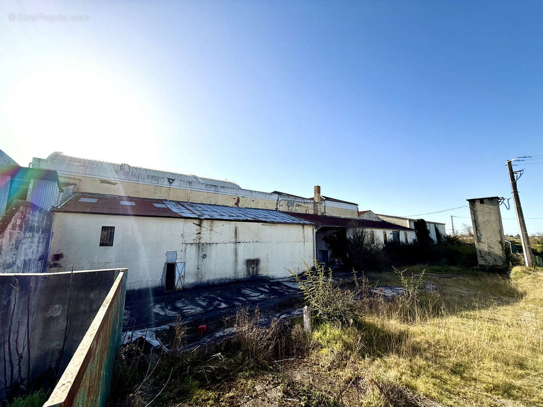 Commerce à SAINT-LAURENT-D&#039;ARCE