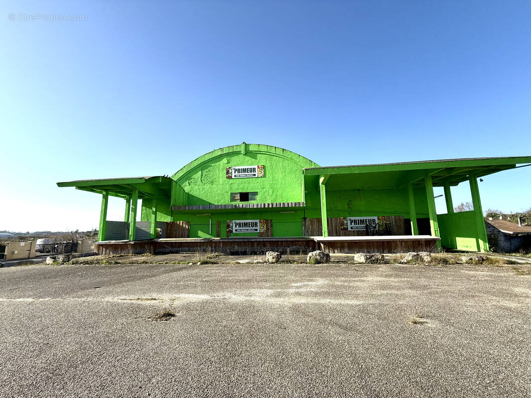 Commerce à SAINT-LAURENT-D&#039;ARCE