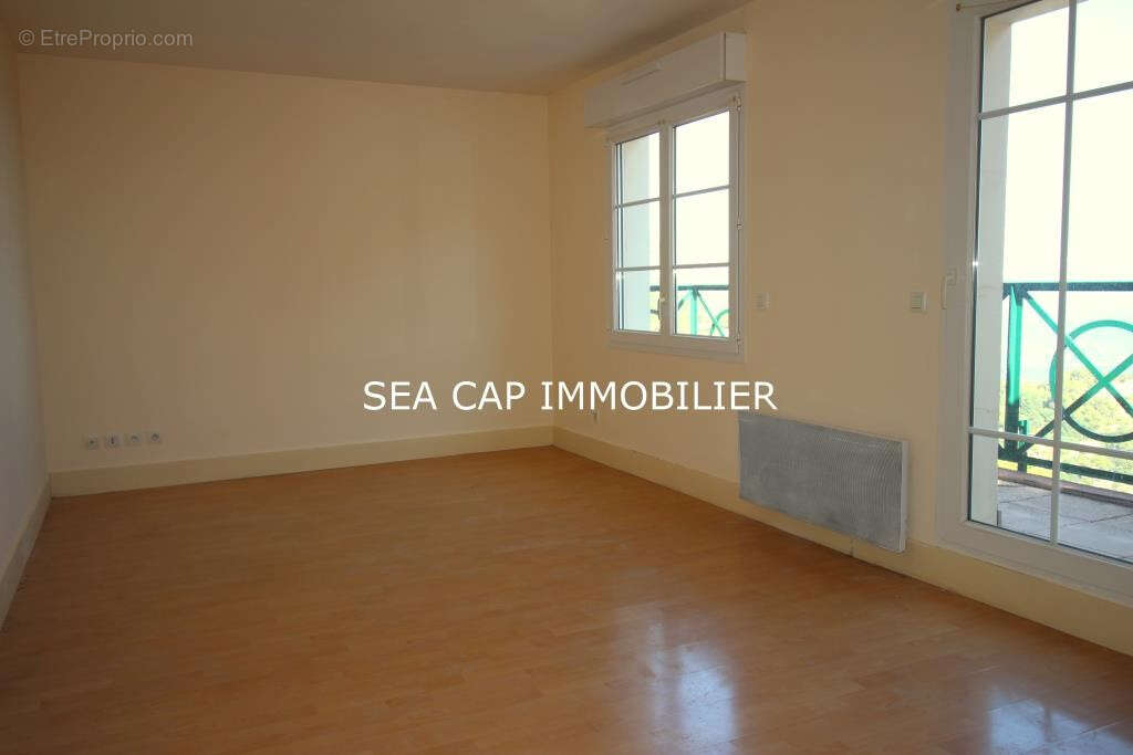 Appartement à LA TURBIE