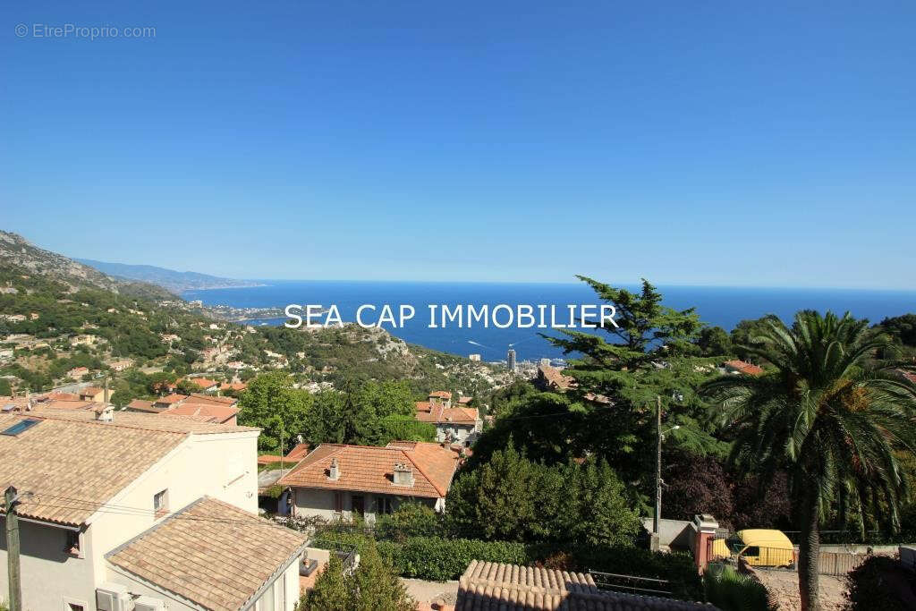 Appartement à LA TURBIE