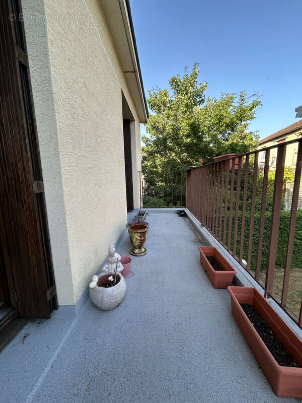 Appartement à BURES-SUR-YVETTE