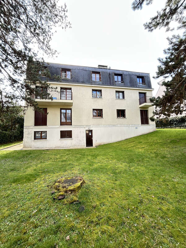 Appartement à BURES-SUR-YVETTE