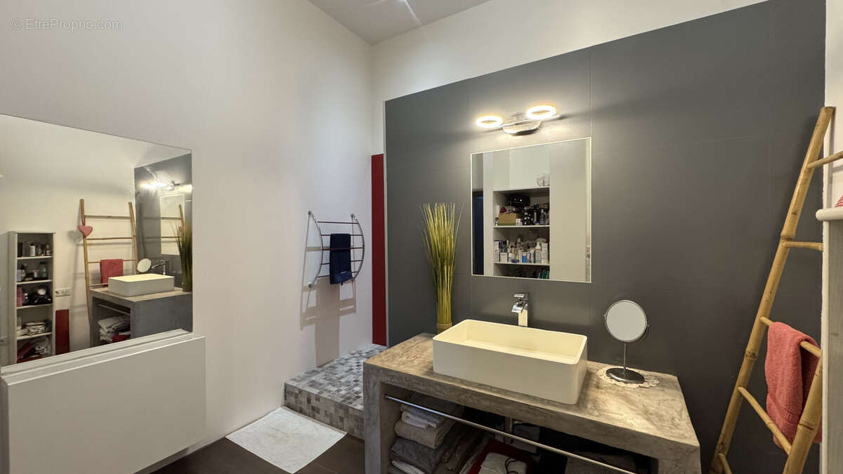 Appartement à AIX-LES-BAINS