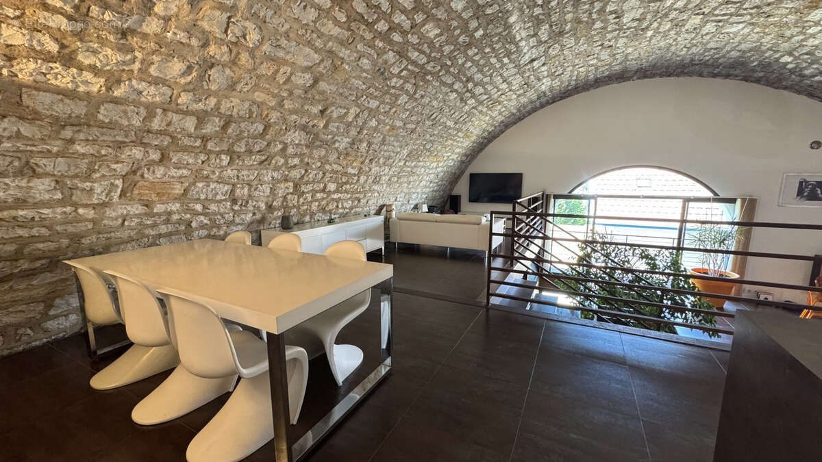 Appartement à AIX-LES-BAINS