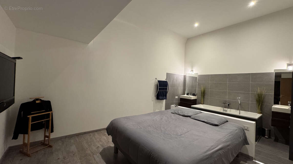 Appartement à AIX-LES-BAINS