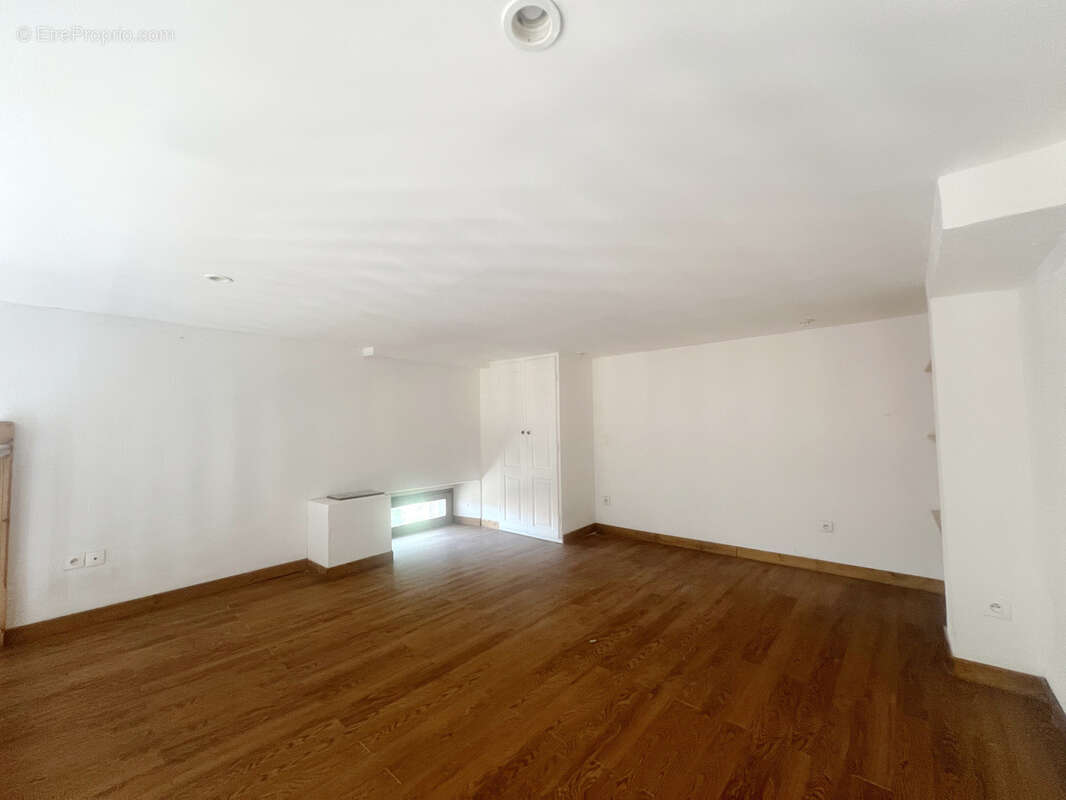 Appartement à SANTA-MARIA-SICHE