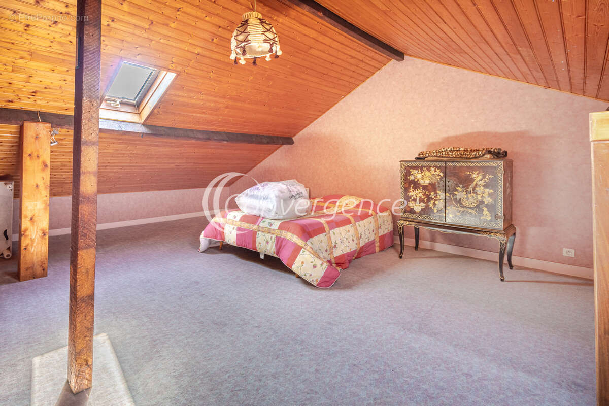 Maison à SAINT-JUNIEN