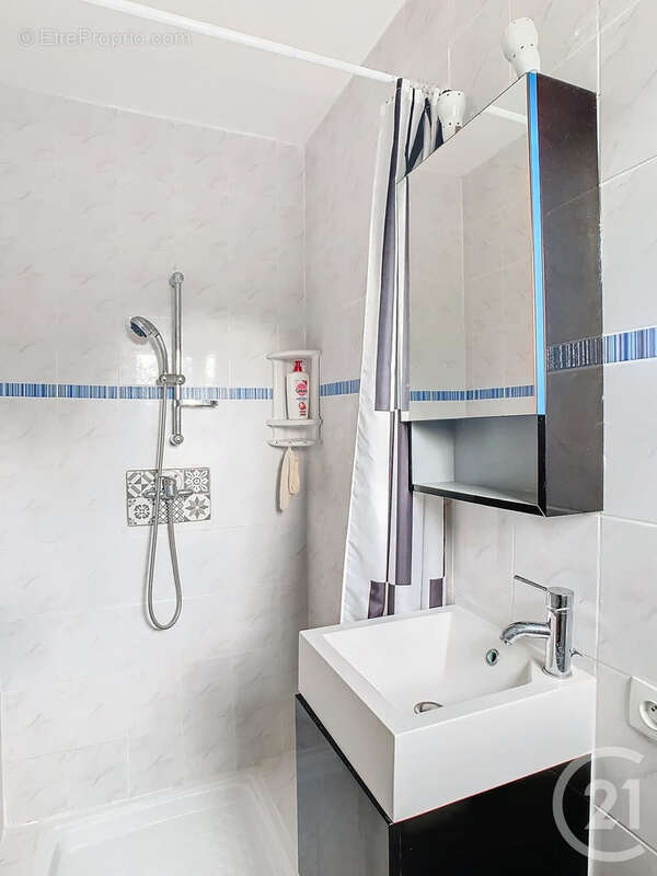 Maison à SAINT-MARTIN-DE-LONDRES