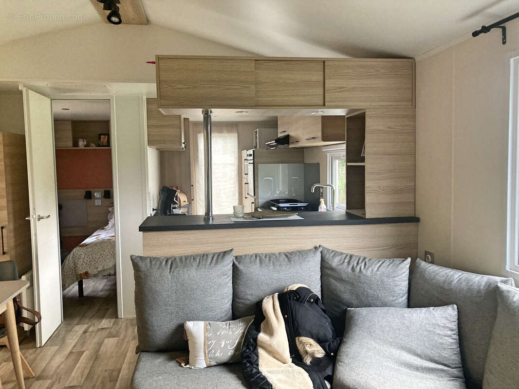 Terrain à MENESPLET