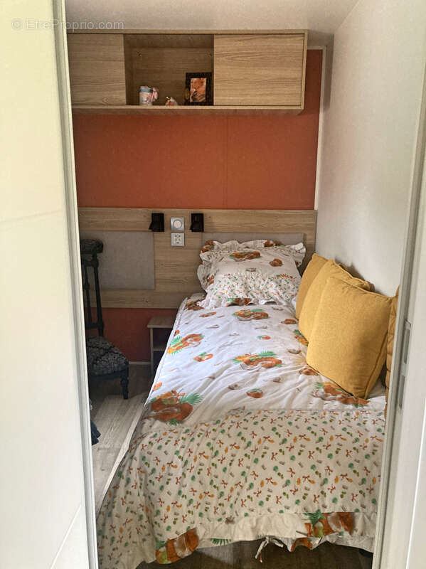 Terrain à MENESPLET