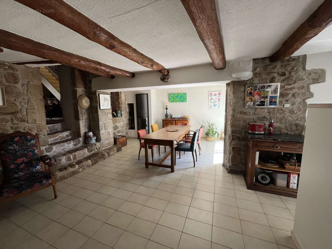 Maison à ROZIER-COTES-D&#039;AUREC