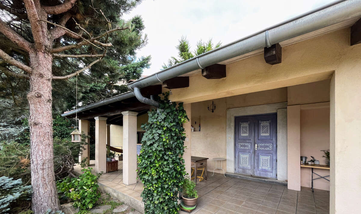 Maison à ROZIER-COTES-D&#039;AUREC