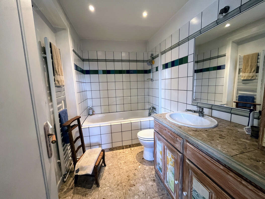 Maison à ROZIER-COTES-D&#039;AUREC