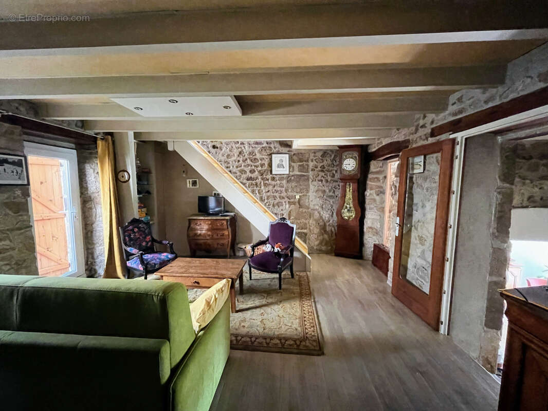 Maison à ROZIER-COTES-D&#039;AUREC