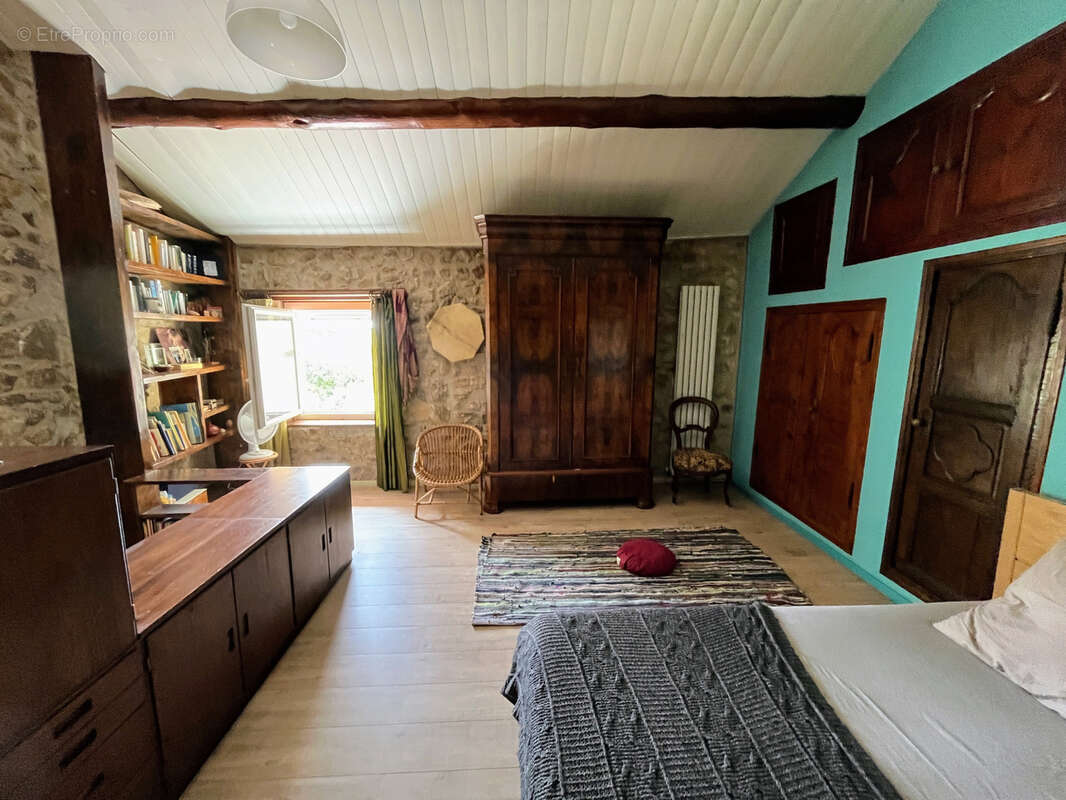 Maison à ROZIER-COTES-D&#039;AUREC