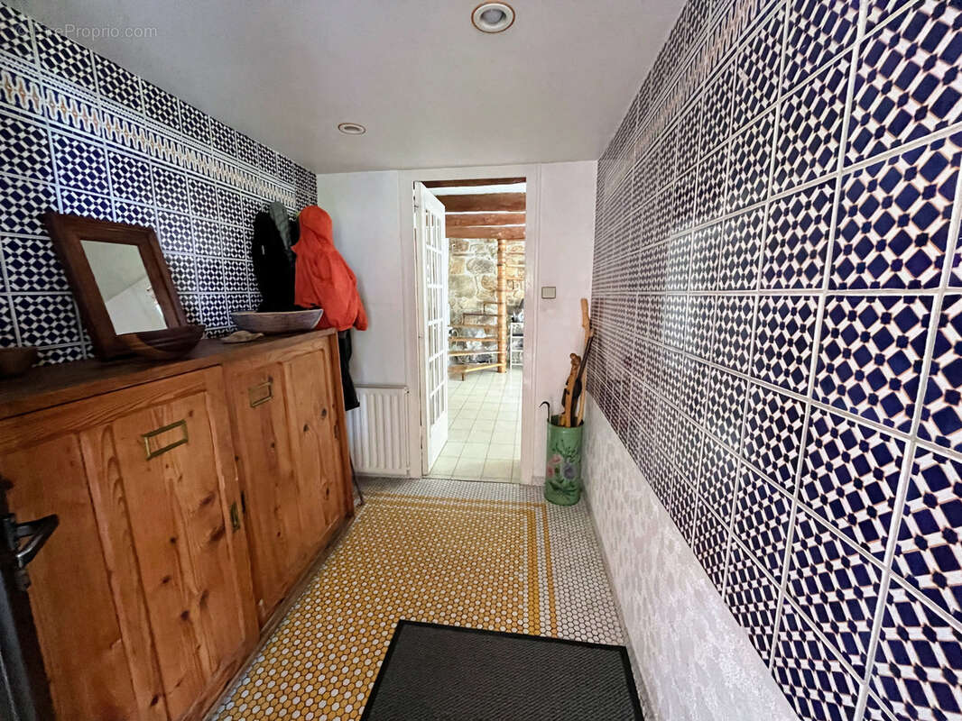 Maison à ROZIER-COTES-D&#039;AUREC