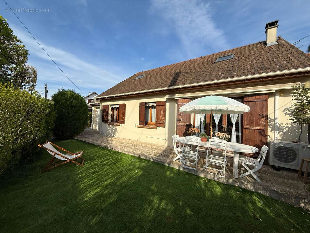 Maison à LE BLANC-MESNIL