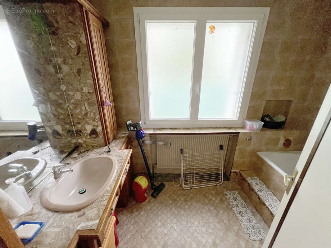 Maison à CHATELLERAULT