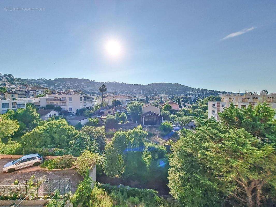 Appartement à LE CANNET