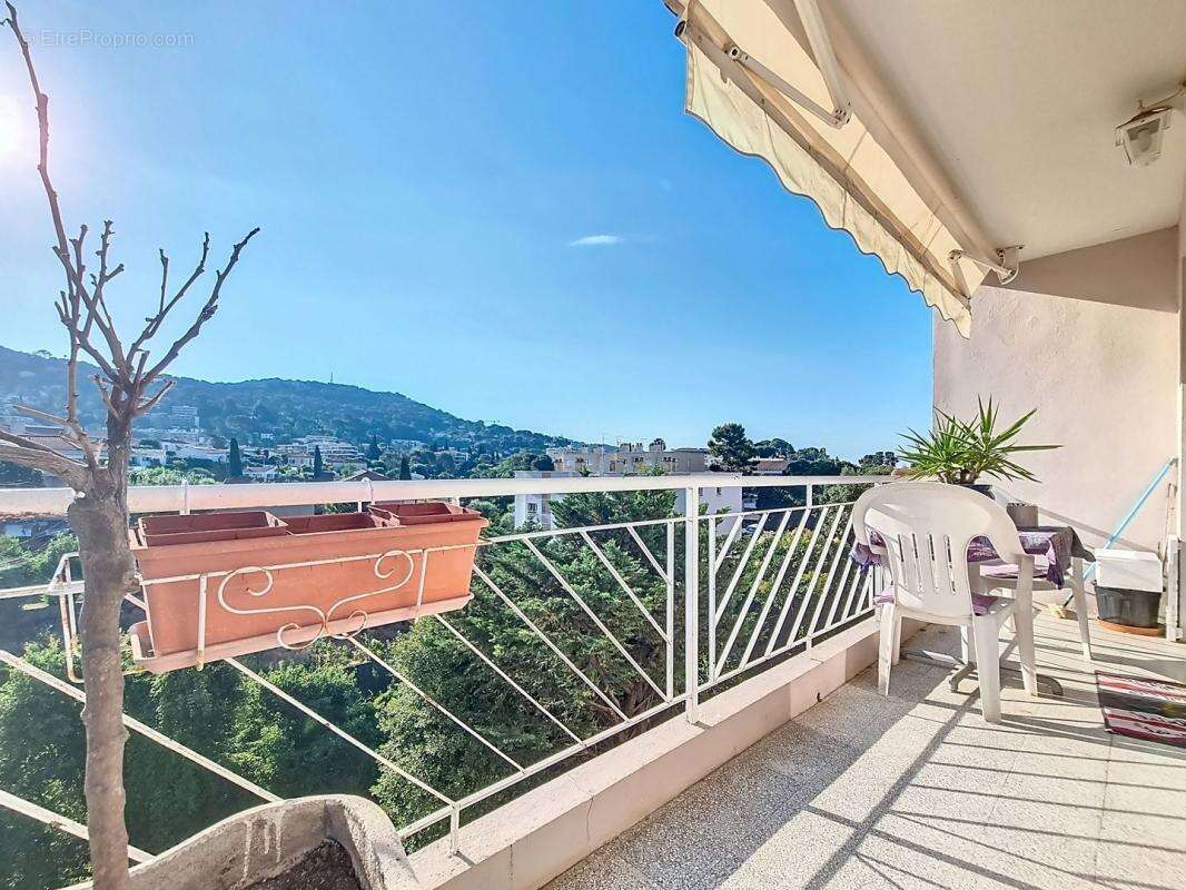 Appartement à LE CANNET