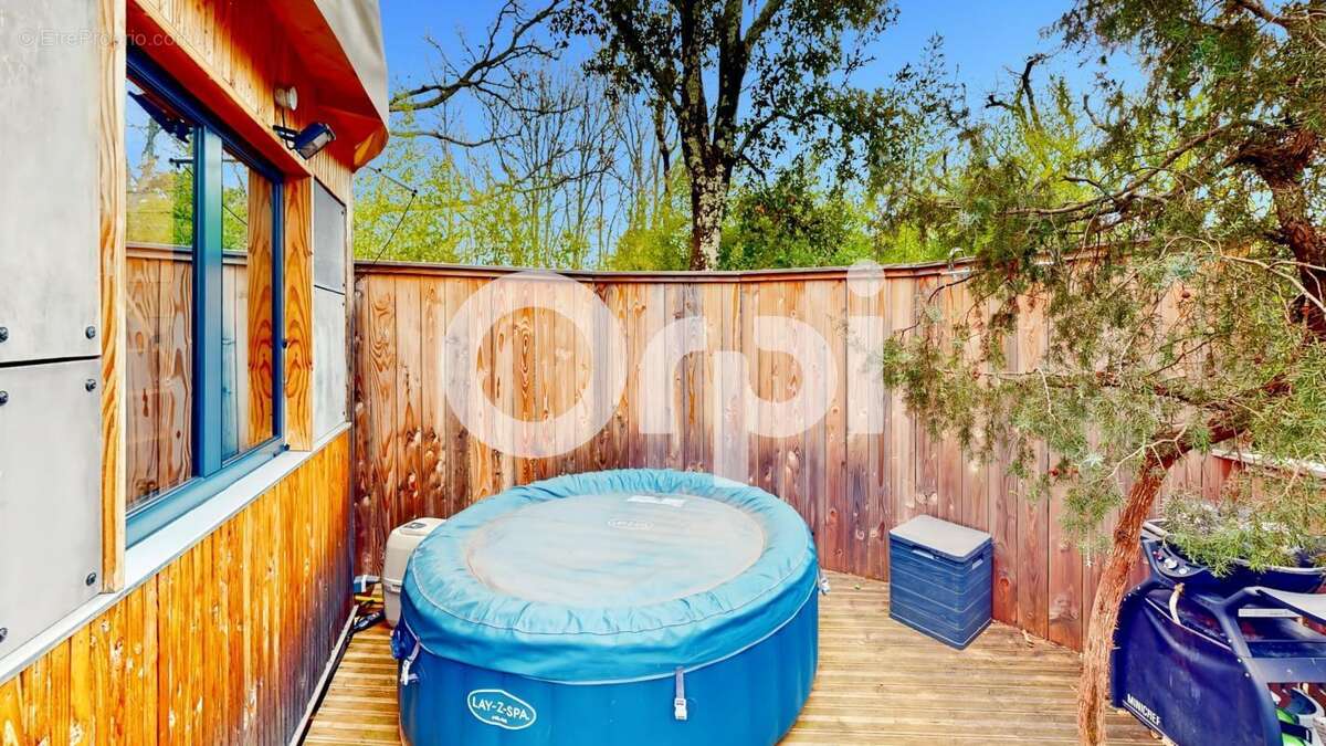 Maison à SAINT-ALBAN-AURIOLLES