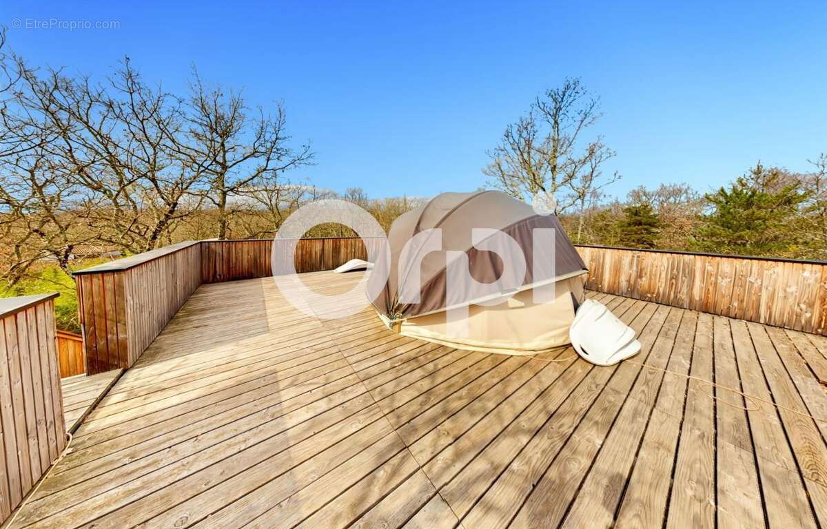 Maison à SAINT-ALBAN-AURIOLLES