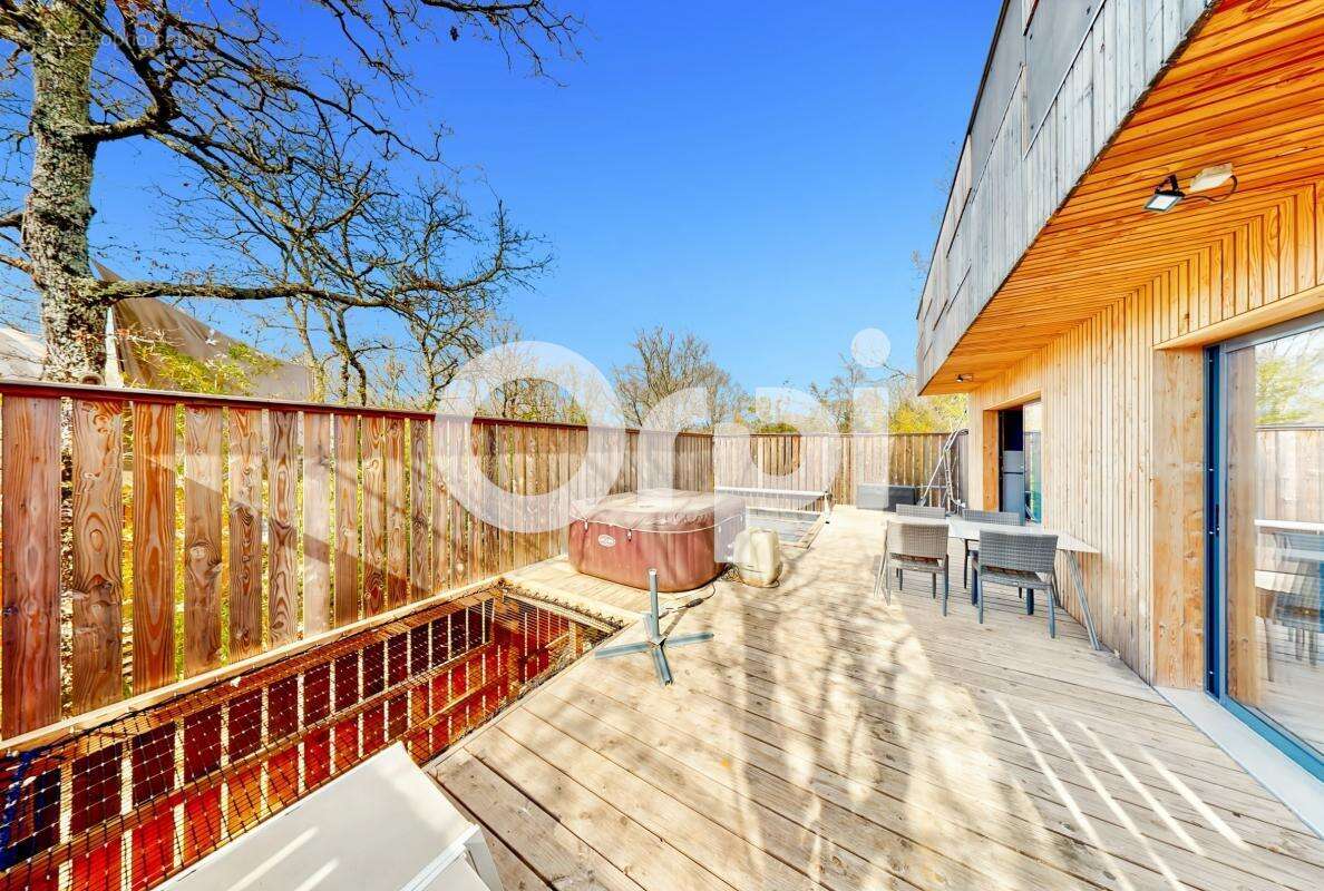 Maison à SAINT-ALBAN-AURIOLLES