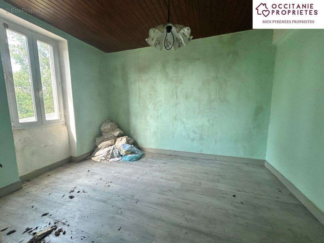 Maison à LEZAT-SUR-LEZE