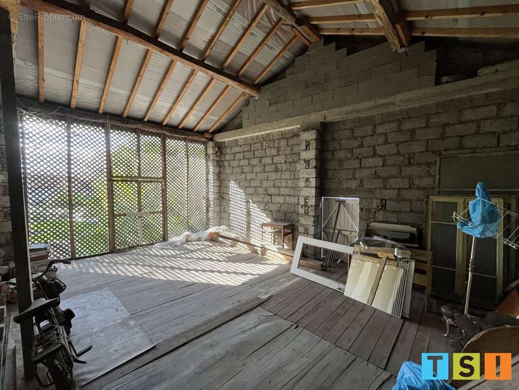 Maison à VILLENEUVE-DE-RIVIERE