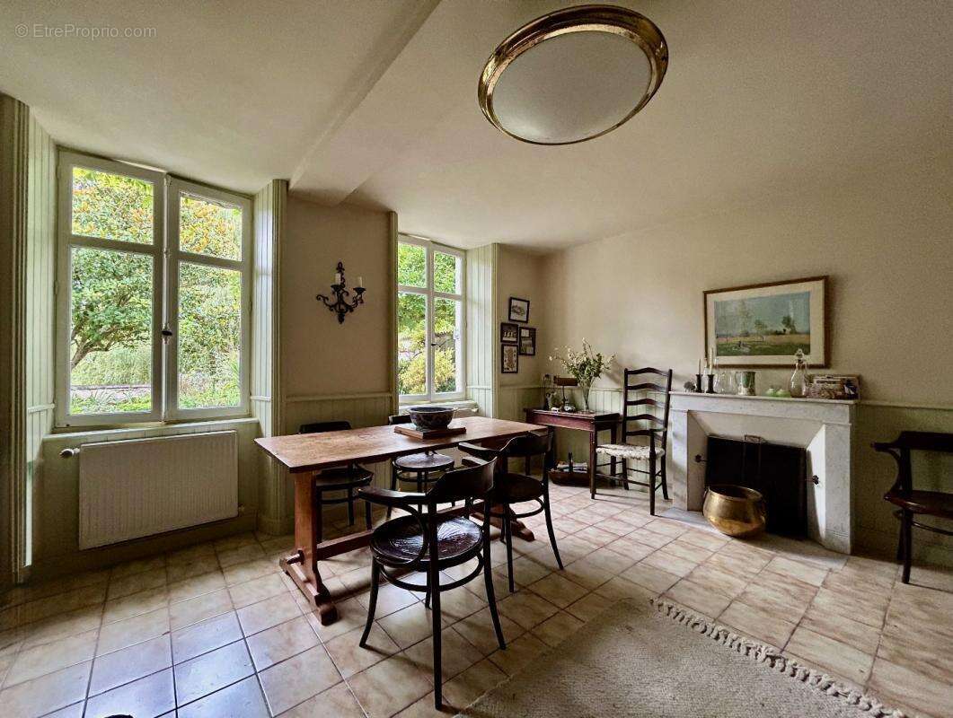 Maison à LA MOTHE-SAINT-HERAY