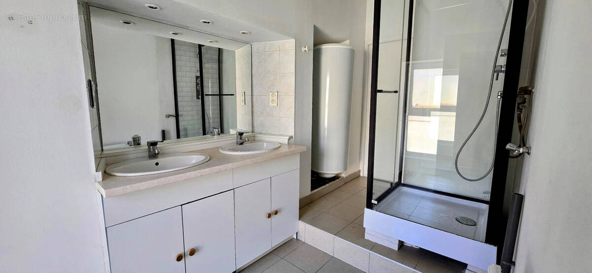 Appartement à ARC-LES-GRAY