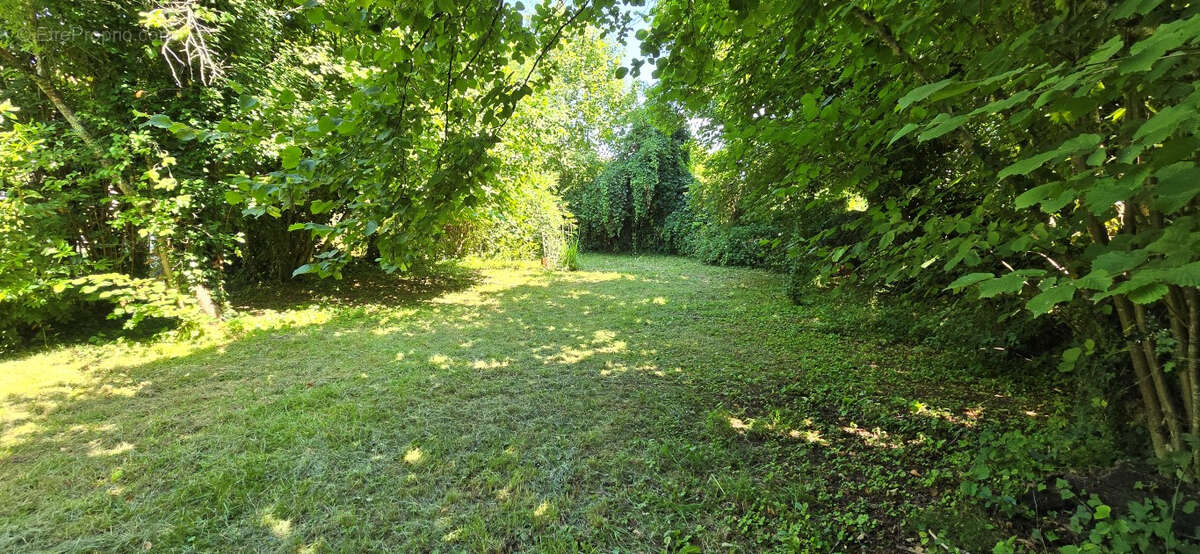 Appartement à ARC-LES-GRAY