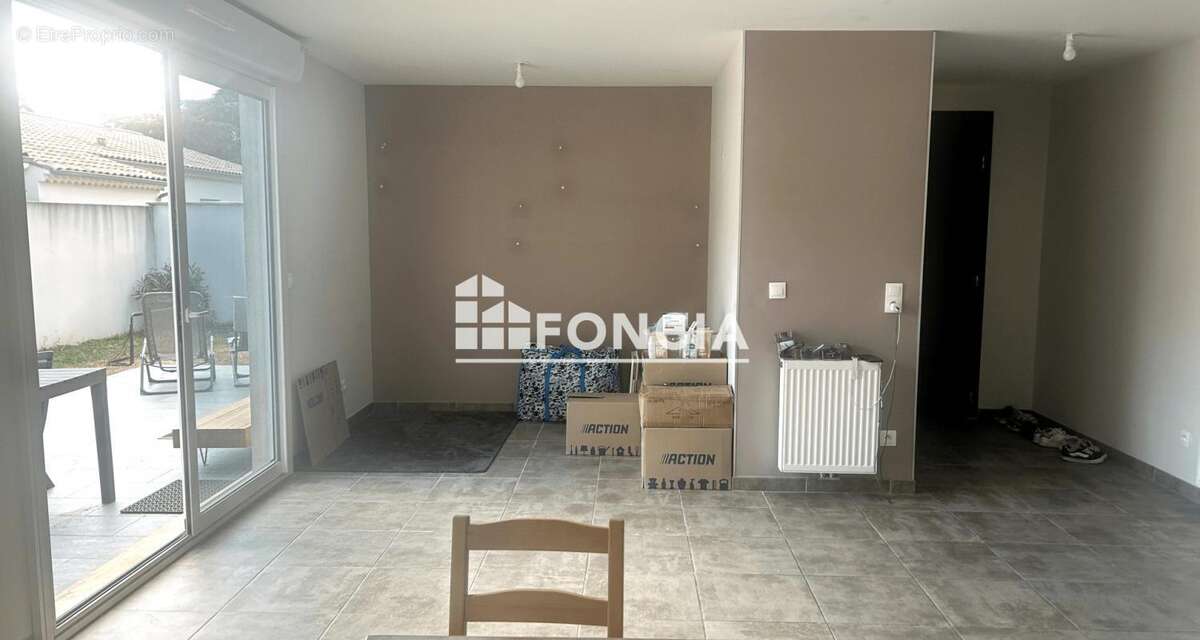 Maison à MONTELIMAR