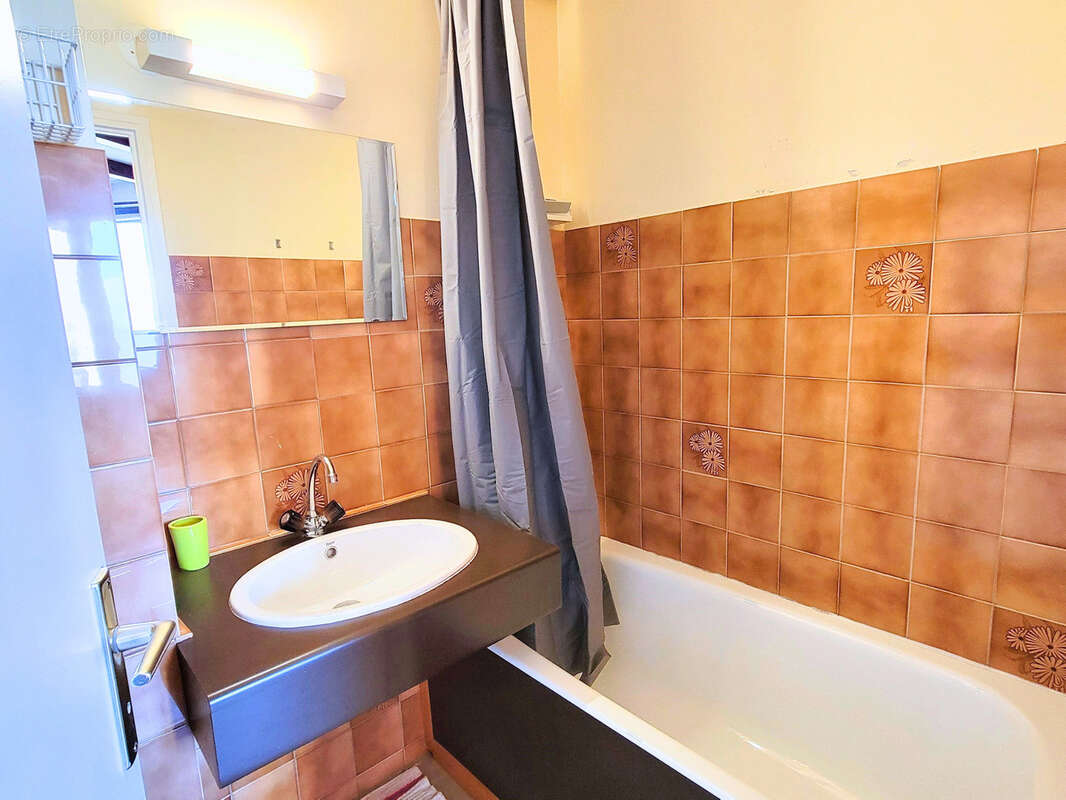 Appartement à SAINT-MICHEL-DE-CHAILLOL