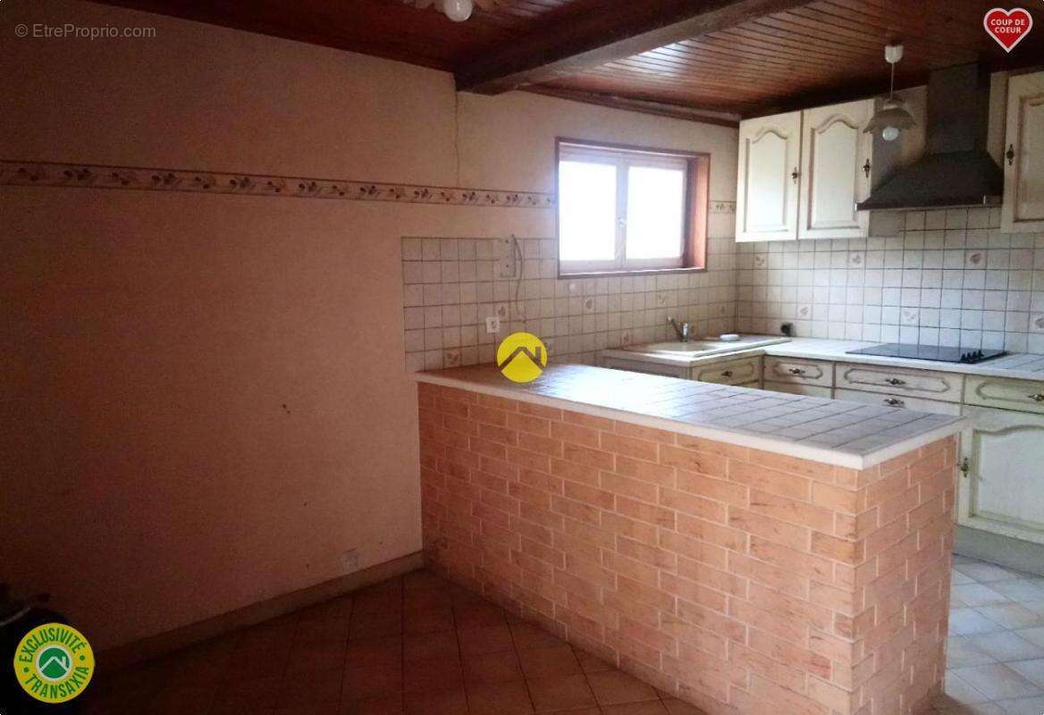 Maison à LURCY-LEVIS