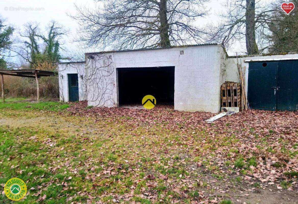 Maison à LURCY-LEVIS