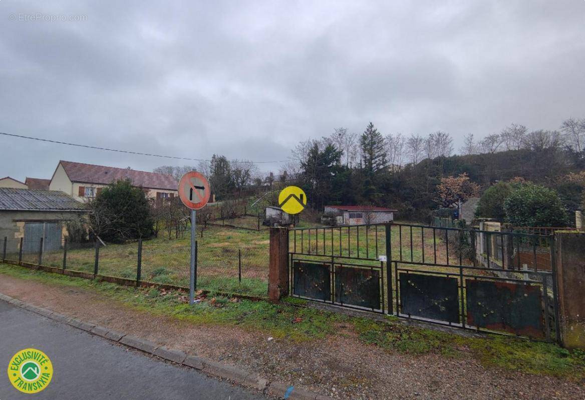 Terrain à JOUET-SUR-L&#039;AUBOIS