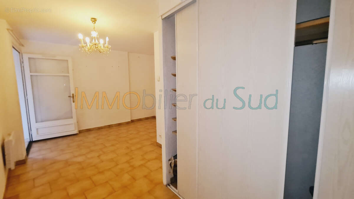 Appartement à LEZAN