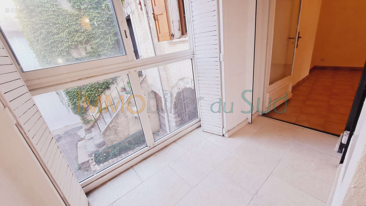 Appartement à LEZAN