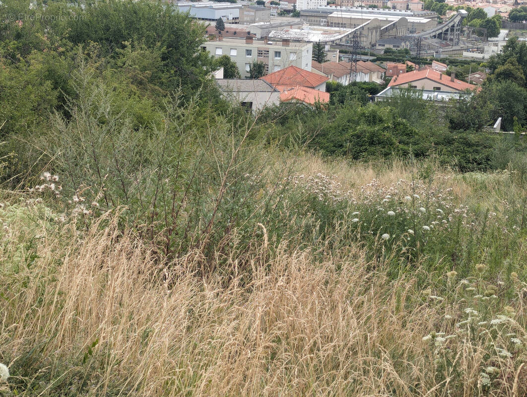 Terrain à CLERMONT-FERRAND
