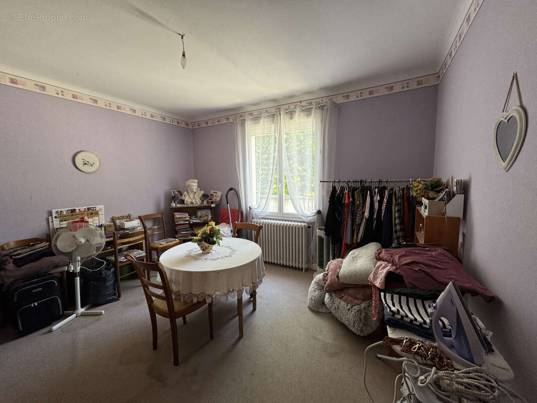 Appartement à BARBEZIEUX-SAINT-HILAIRE